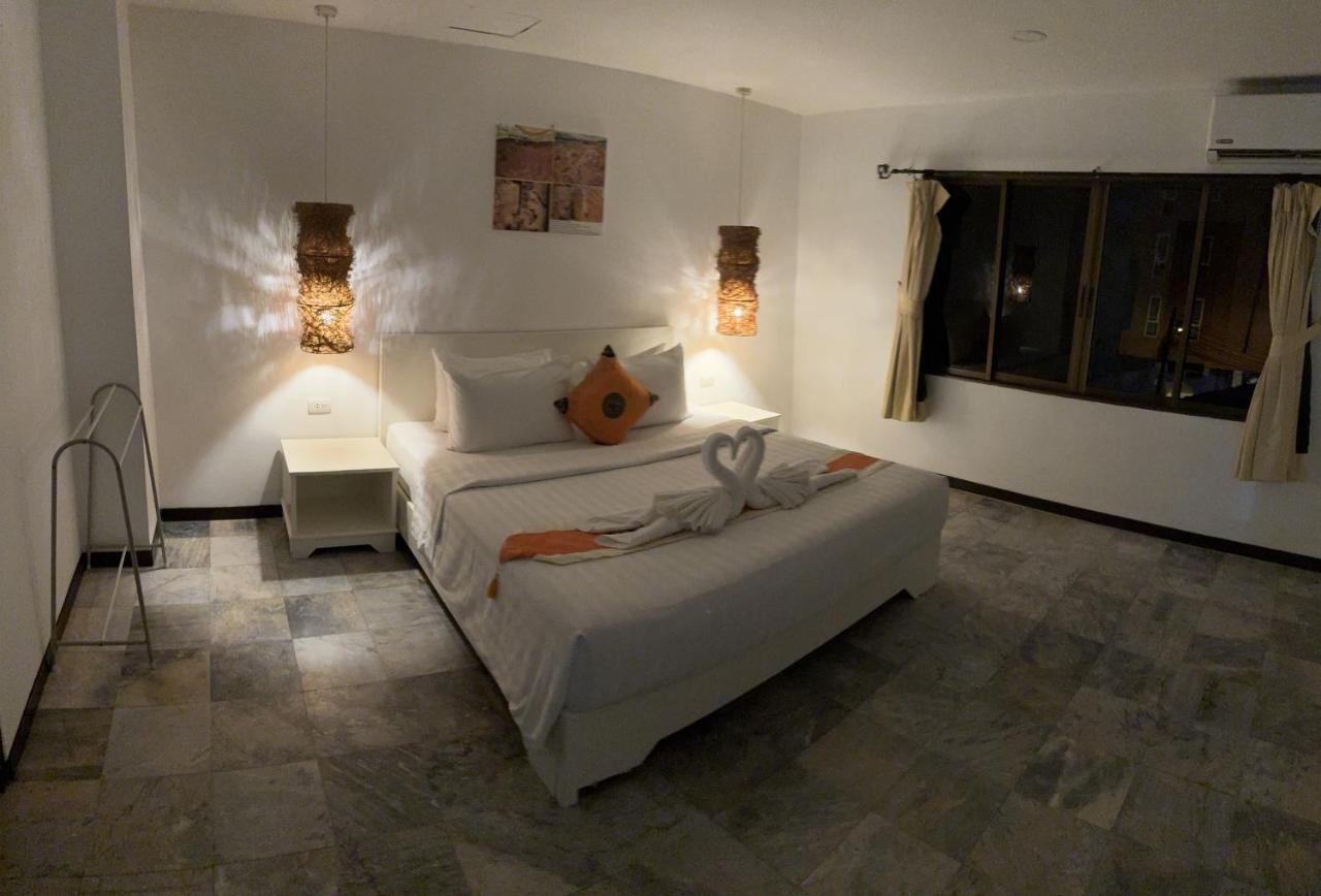 Istanbul Boutique Hotel Patong Exterior foto